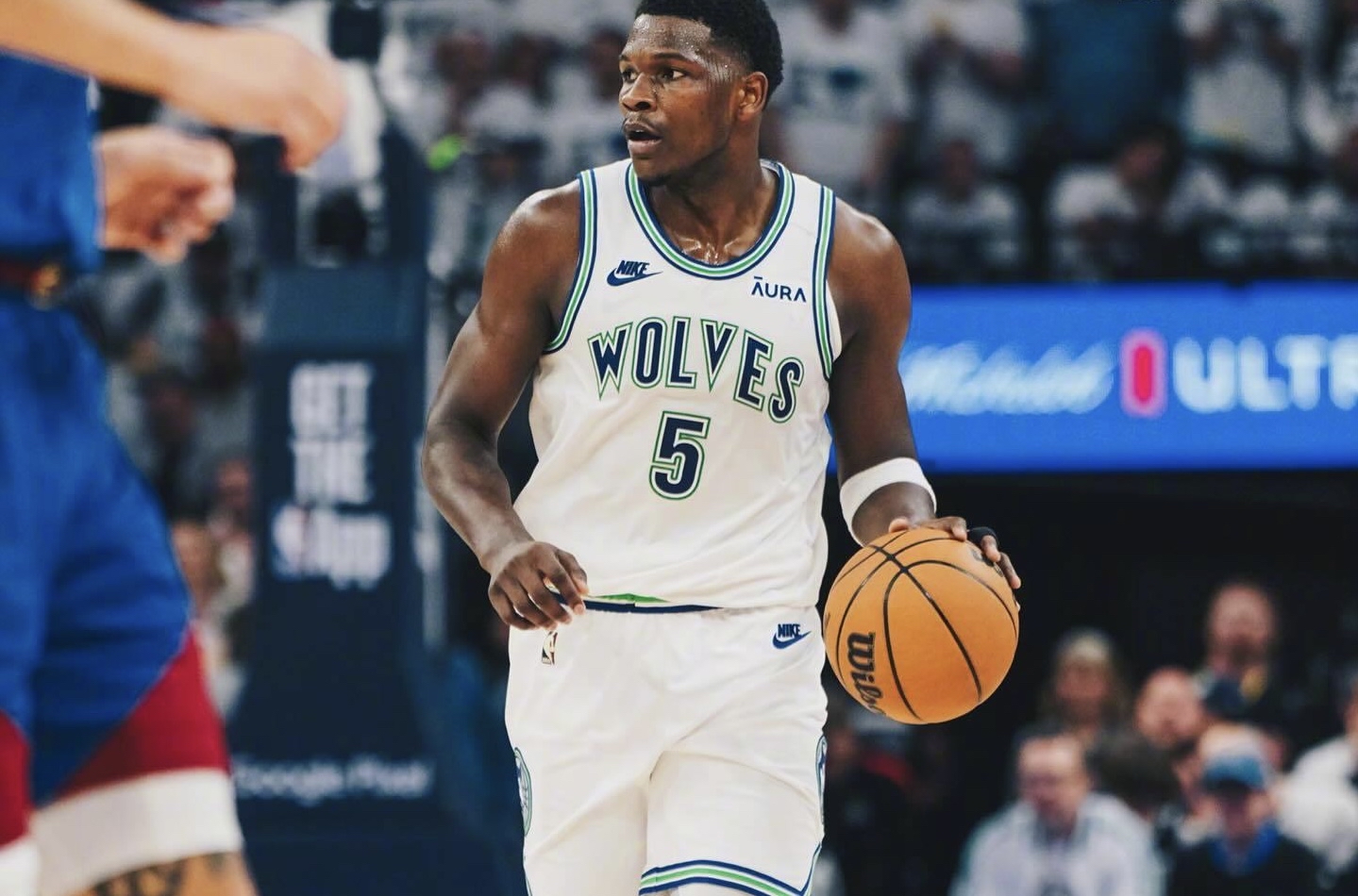 包含太狠了！莱万多夫斯基连续三场比赛得分超过回归赛场广州队国际比赛日刷新队史纪录，广东宏远国际比赛日完成体检的词条