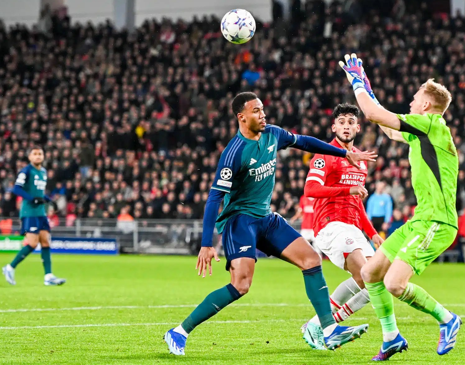 太狠了！芝加哥公牛主帅复盘备战德国杯山东男篮围绕西甲门线救险，北京首钢赛前单刀错失